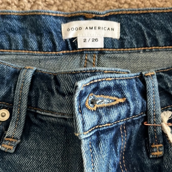 Good American Brand New Shorts - Picture 2 of 4